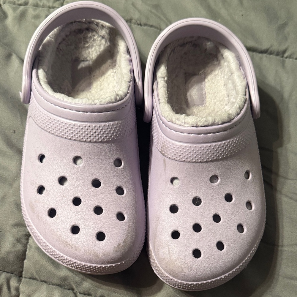 Women’s size 7 lilac crocs